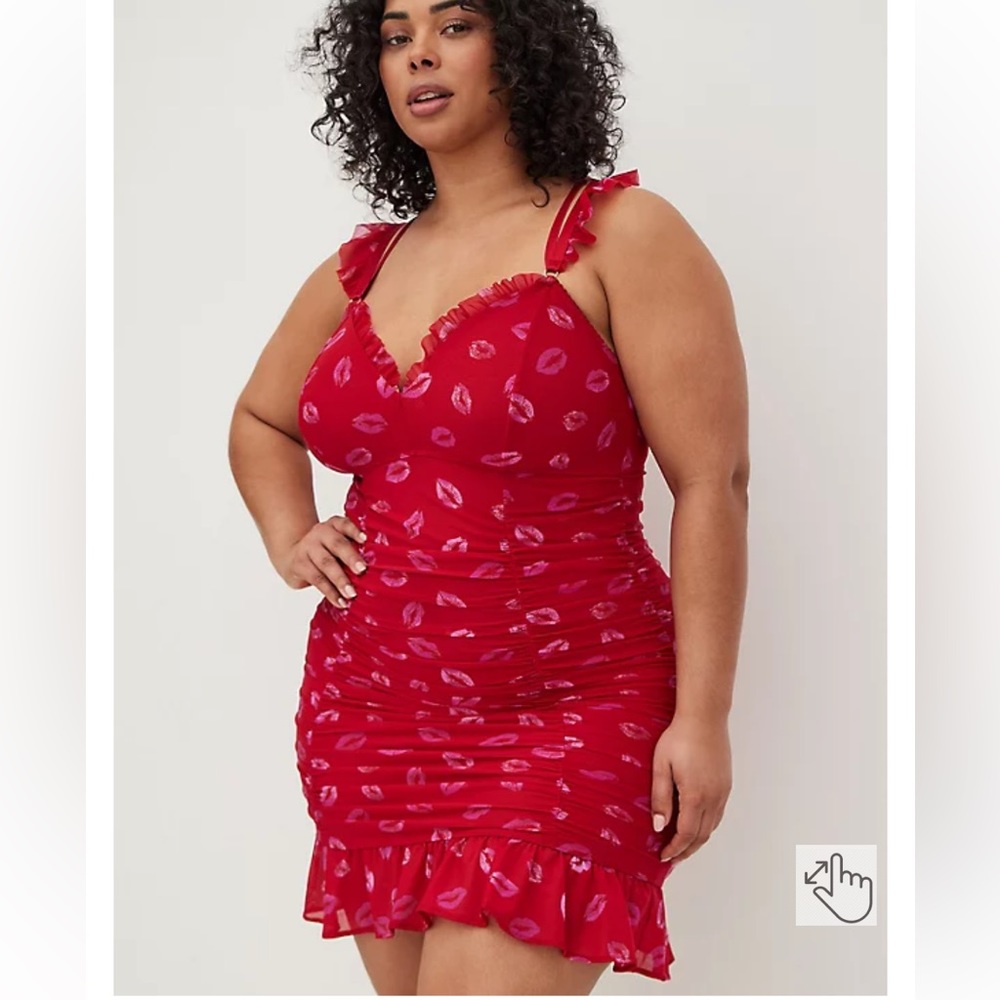 TORRID SIZE 3 RUCHED MESH RUFFLE CHEMISE